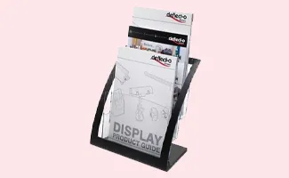 Folderhouder bij tijdschriftenhouder voor brochures