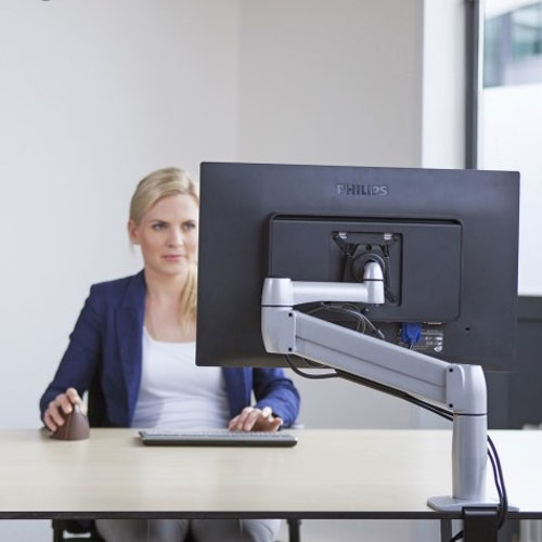 Monitorarmen, monitorstandaards en laptopstandaards voor de juiste schermhoogte