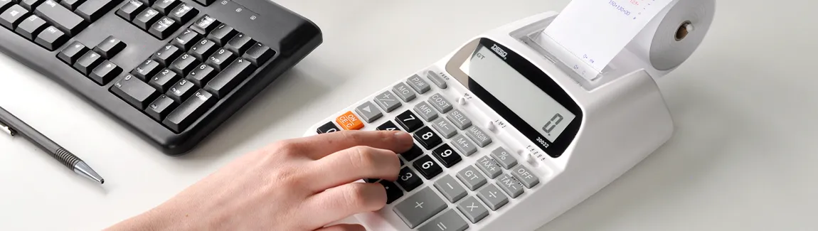 Telmachine met bonrol voor berekeningen op kantoor