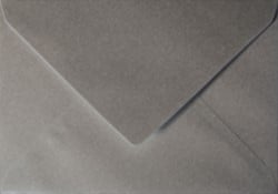 Gekleurde envelop EA5 156x220mm metallic pearl-platinum
