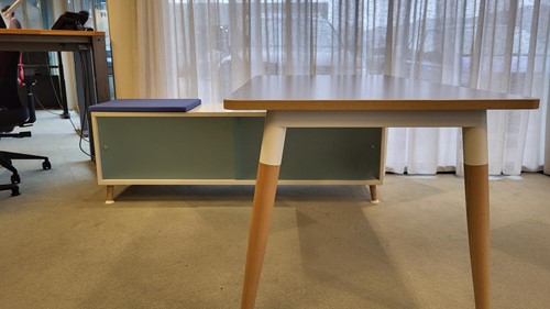 Bureau met kast 4Wood met massief houten poot 170 x 170cm wit / leisteen grijs / turquoise-3
