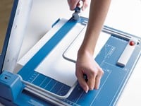 Dahle 564 snijmachine aandrukken beugel handmatig