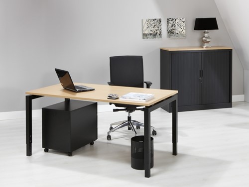 Kantoor bureau beuken.