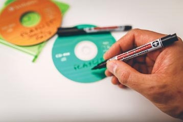 Uni-ball permanent marker Super Ink zwart-2