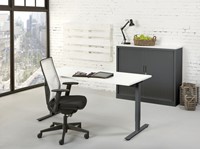 Zwart wit bureau