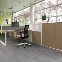 Schuifdeurkast kantoor 113,5cm hoog x 165cm breed