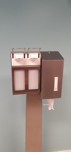 Alcohol dispenser op standaard RVS met dubbele dispenser en poetsrol-3
