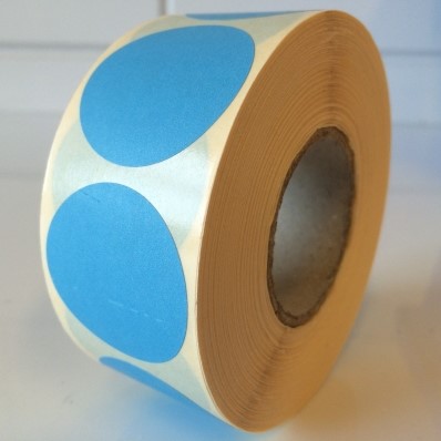 Ronde etiketten op rol fluor blauw 25mm-2