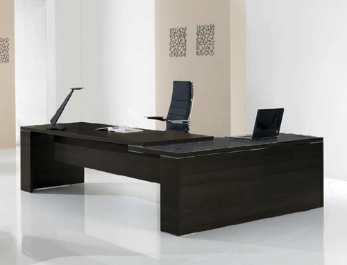 hoekbureau-zwart-directie-Kara