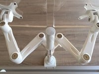Monitorarm voor 2 schermen met dubbele knik-3