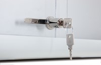 Publicatiebord met schuifdeur 70x74cm-2
