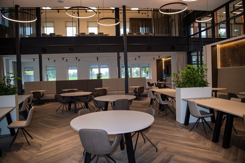 ronde-vergadertafel-hybrid