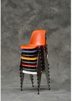 Stapelbare-kantinestoelen