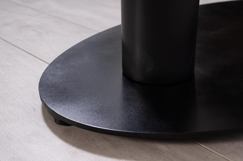 tafel-ovaal-mangohout-zwart-frame