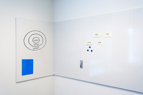 Whiteboard wandpaneel 98 x 198cm inclusief logo uitsnede-3